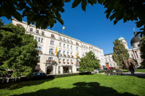 Гостиница Hotel Bristol Salzburg  Зальцбург